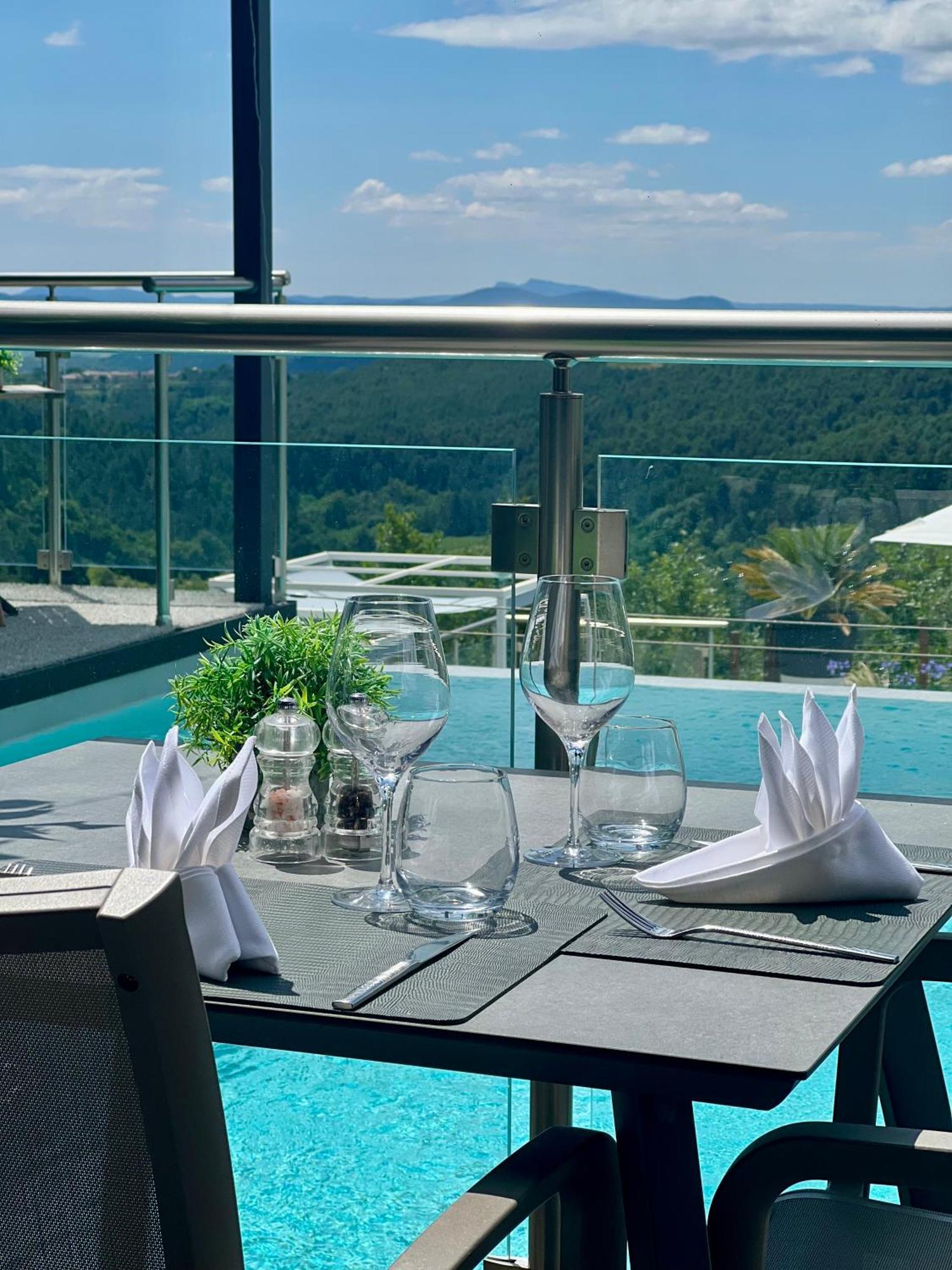 Domaine De Chalveches Hotel Spa 4* Faugeres  Kültér fotó